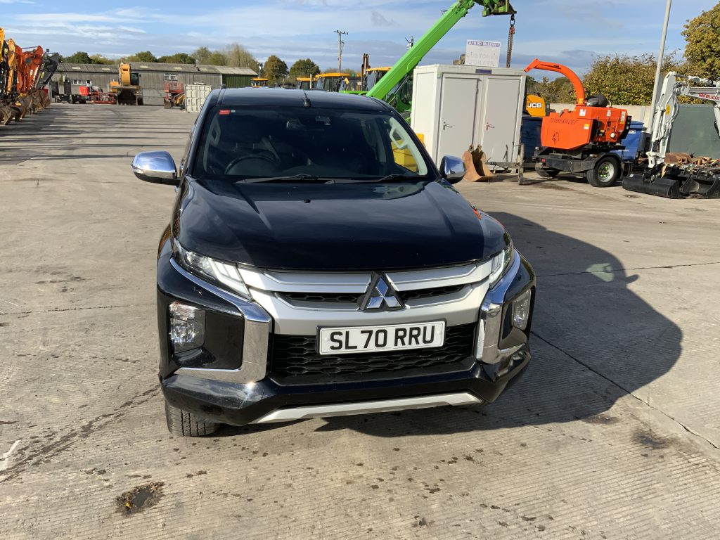 Mitsubishi L200 2.2 DI-D DC Barbarian Auto 4WD Euro 6 (s/s) 4dr (ST24937)