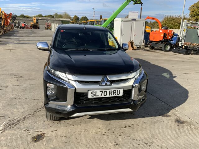 Mitsubishi L200 2.2 DI-D DC Barbarian Auto 4WD Euro 6 (s/s) 4dr (ST24937)