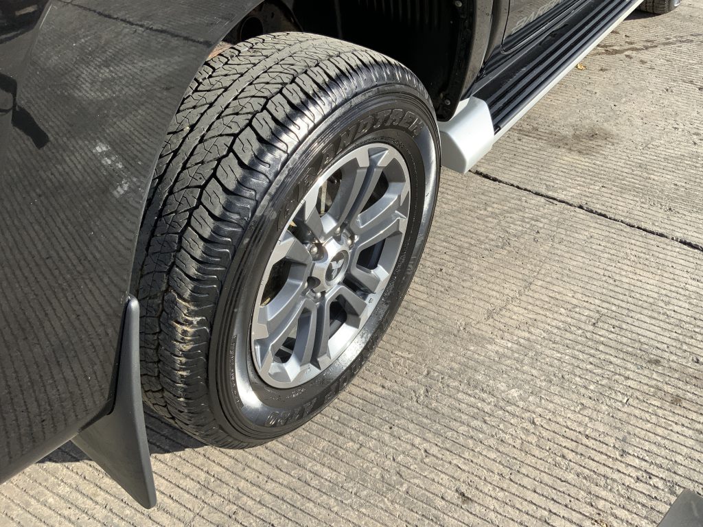 Mitsubishi L200 2.2 DI-D DC Barbarian Auto 4WD Euro 6 (s/s) 4dr (ST24937)