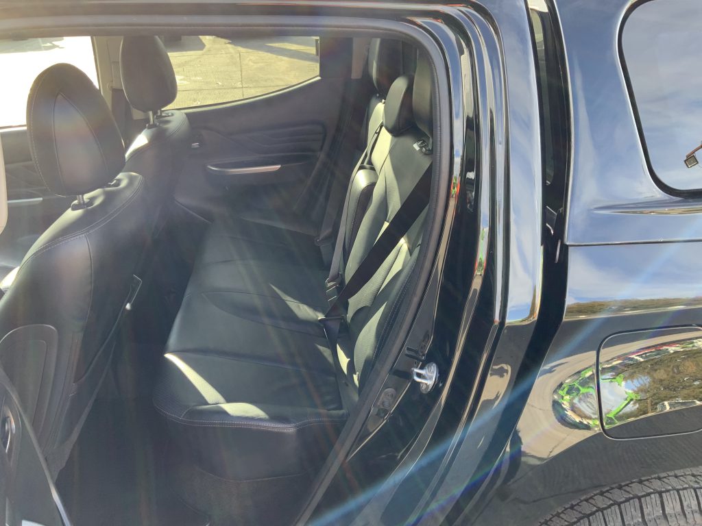 Mitsubishi L200 2.2 DI-D DC Barbarian Auto 4WD Euro 6 (s/s) 4dr (ST24937)