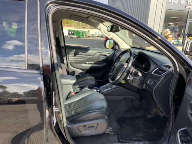 Mitsubishi L200 2.2 DI-D DC Barbarian Auto 4WD Euro 6 (s/s) 4dr (ST24937)