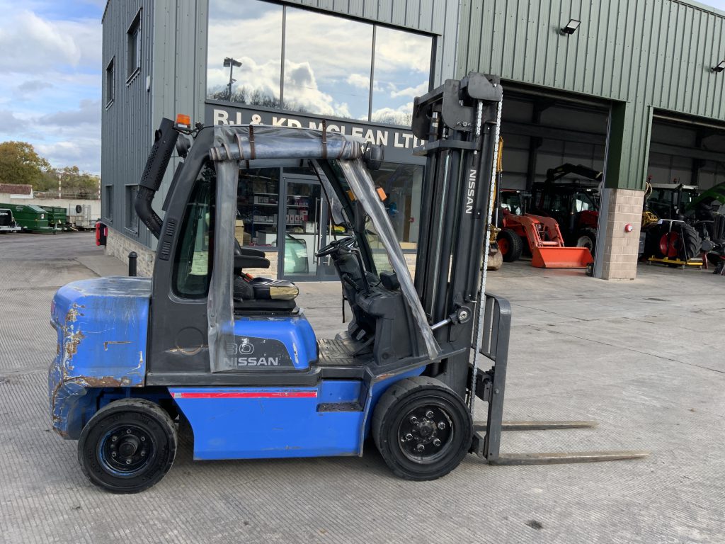 Nissan 30 Forklift (ST24877)