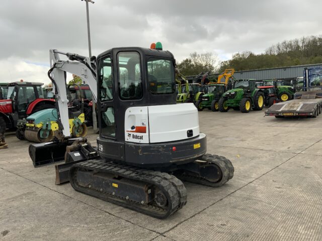 Bobcat E50 Digger