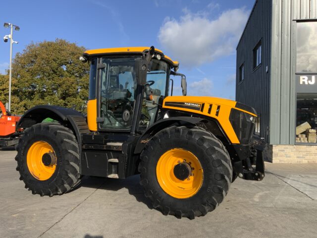 JCB 4220 Fastrac Tractor (ST24436)