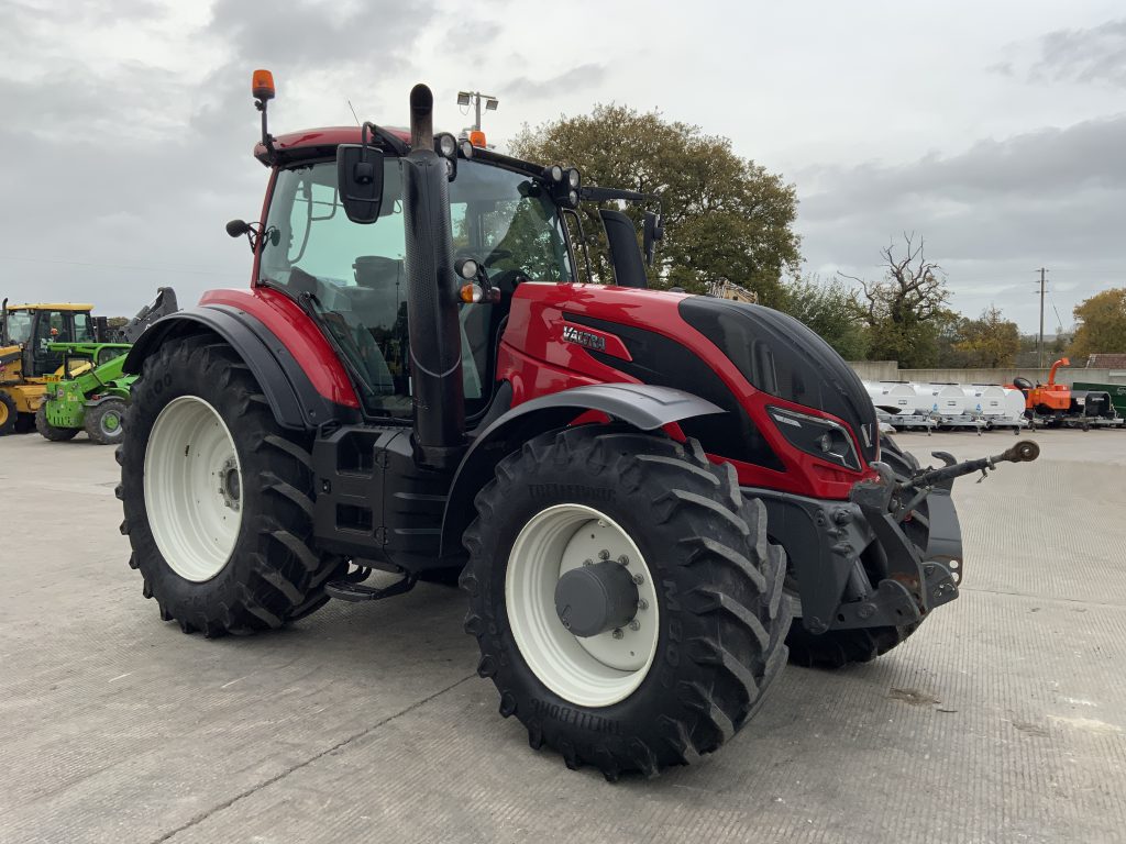 Valtra T254 Versu Tractor (ST24771)