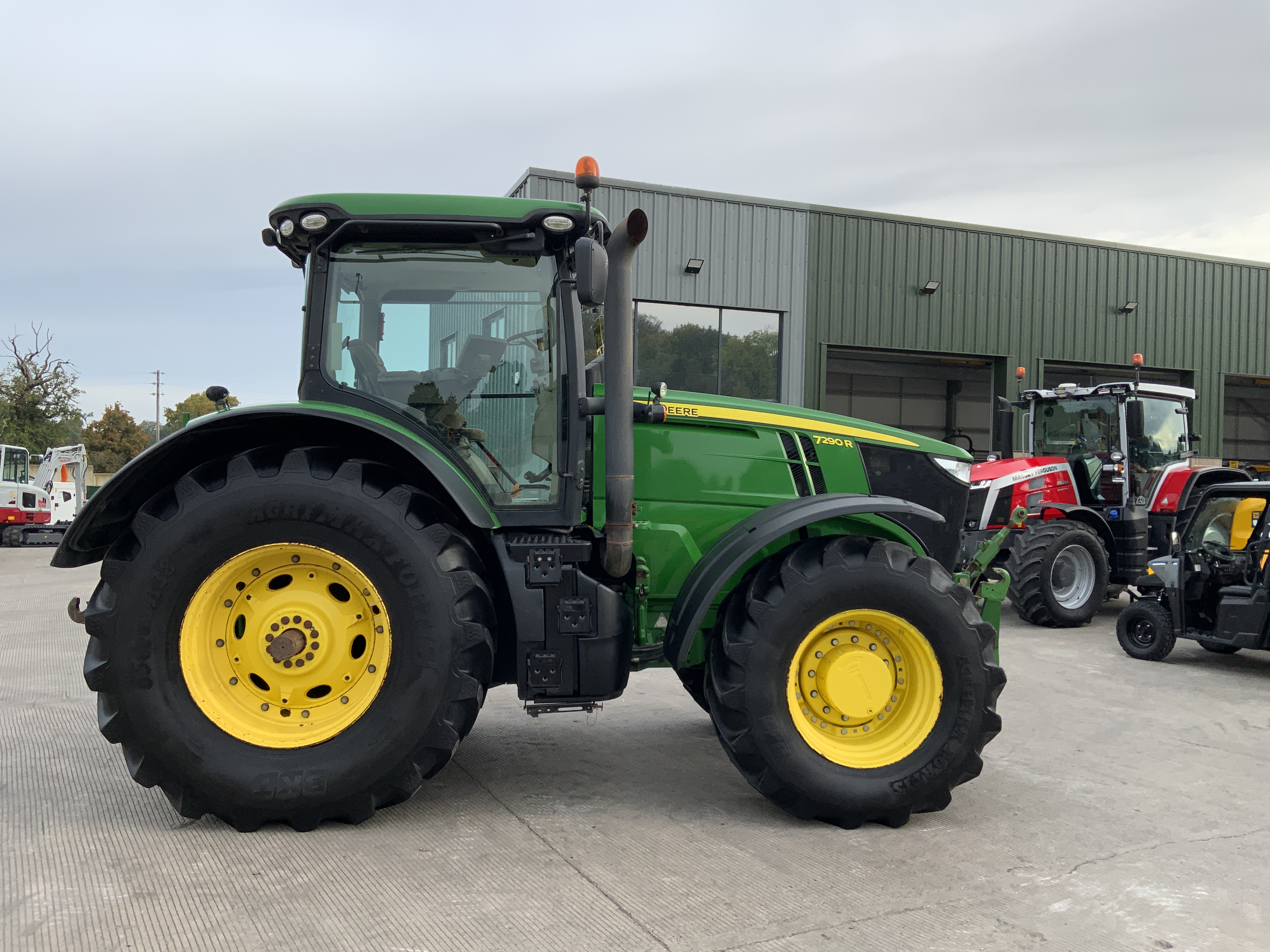 John Deere 7290R Tractor (ST24391)