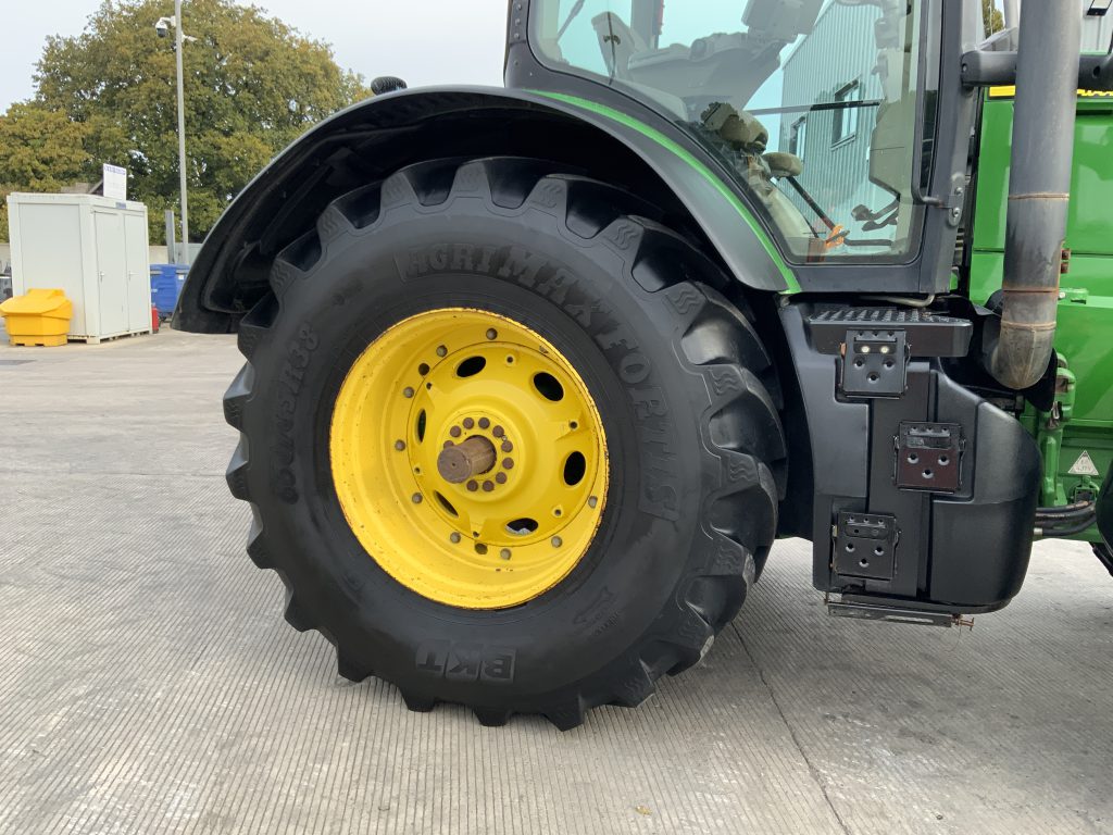 John Deere 7290R Tractor (ST24391)