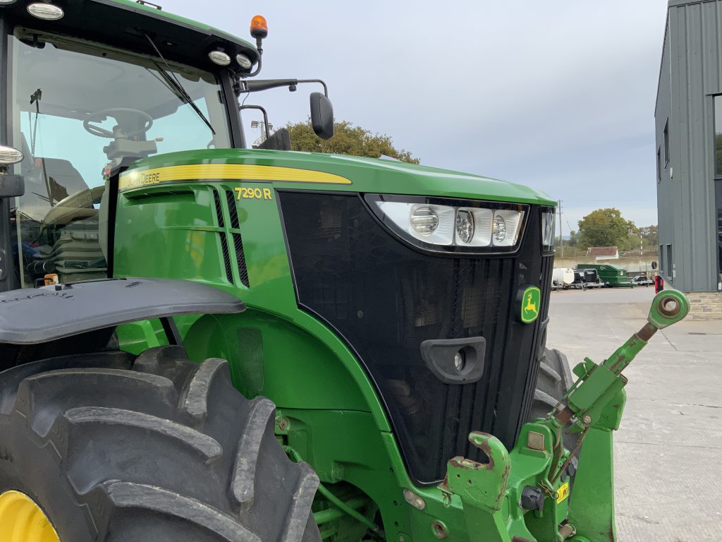 John Deere 7290R Tractor (ST24391)