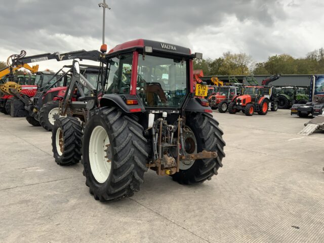 Valtra A93 Tractor (ST24382)