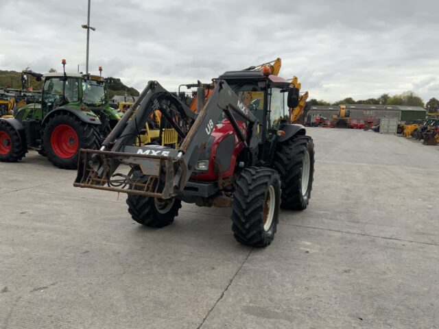 Valtra A93 Tractor (ST24382)