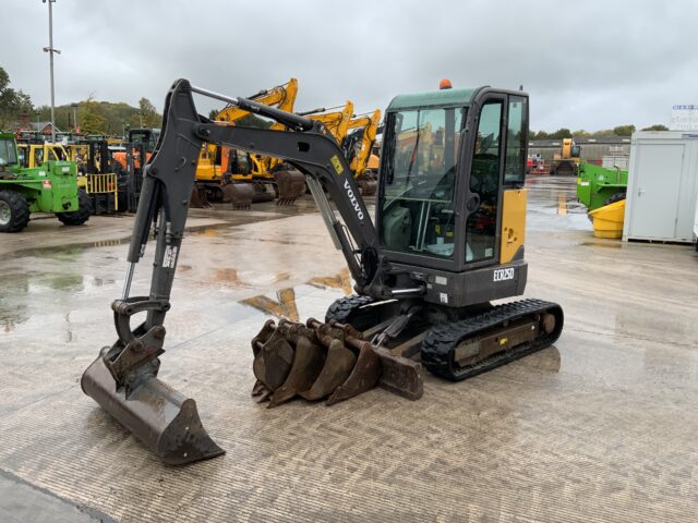 Volvo ECR25D Digger (ST24840)