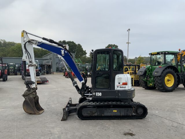 Bobcat E50 Digger (ST24686)