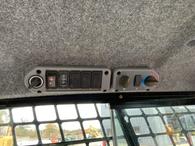 Bobcat S100 Skid Steer loader (ST23943)