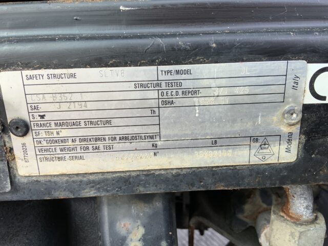 Case JXU 105 Tractor (ST23938)