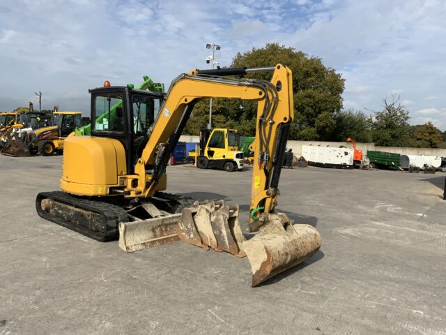 Caterpillar 305E2 CR Digger (ST24576)