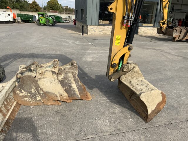 Caterpillar 305E2 CR Digger (ST24576)