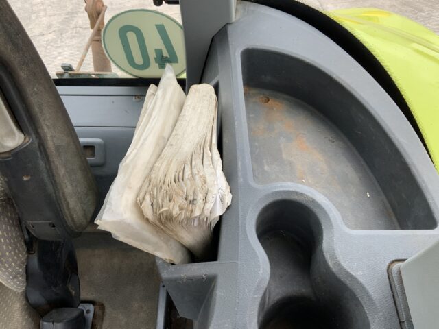 Claas Arion 530 Tractor (ST24310)