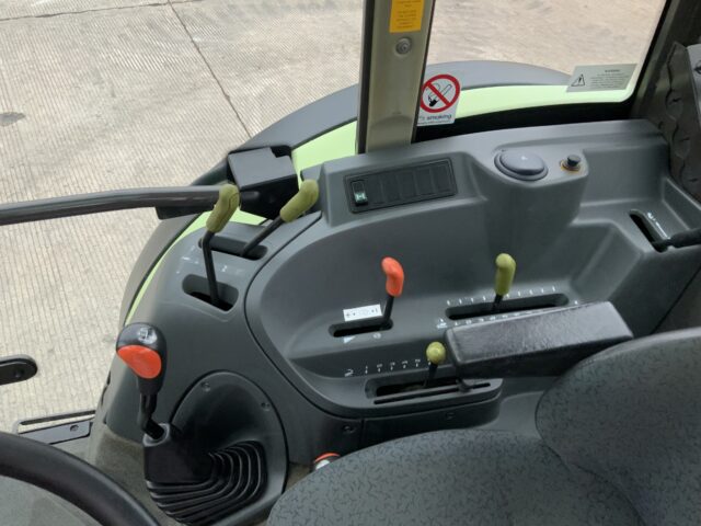 Claas Celtis 426RC Tractor (ST24608)