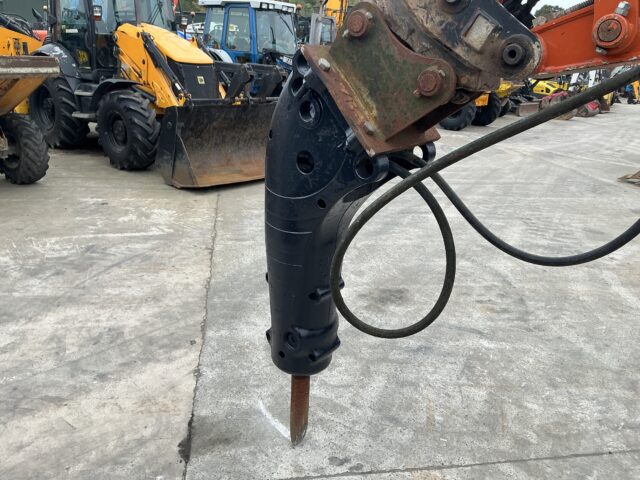 CNH Breaker