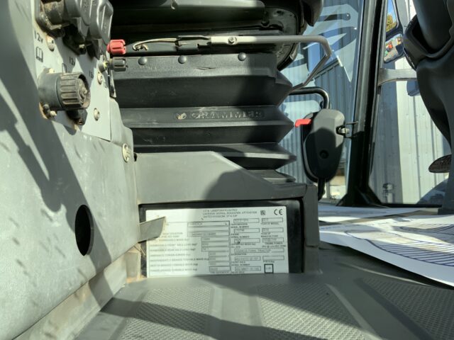 JCB 4220 Fastrac Tractor (ST24436)