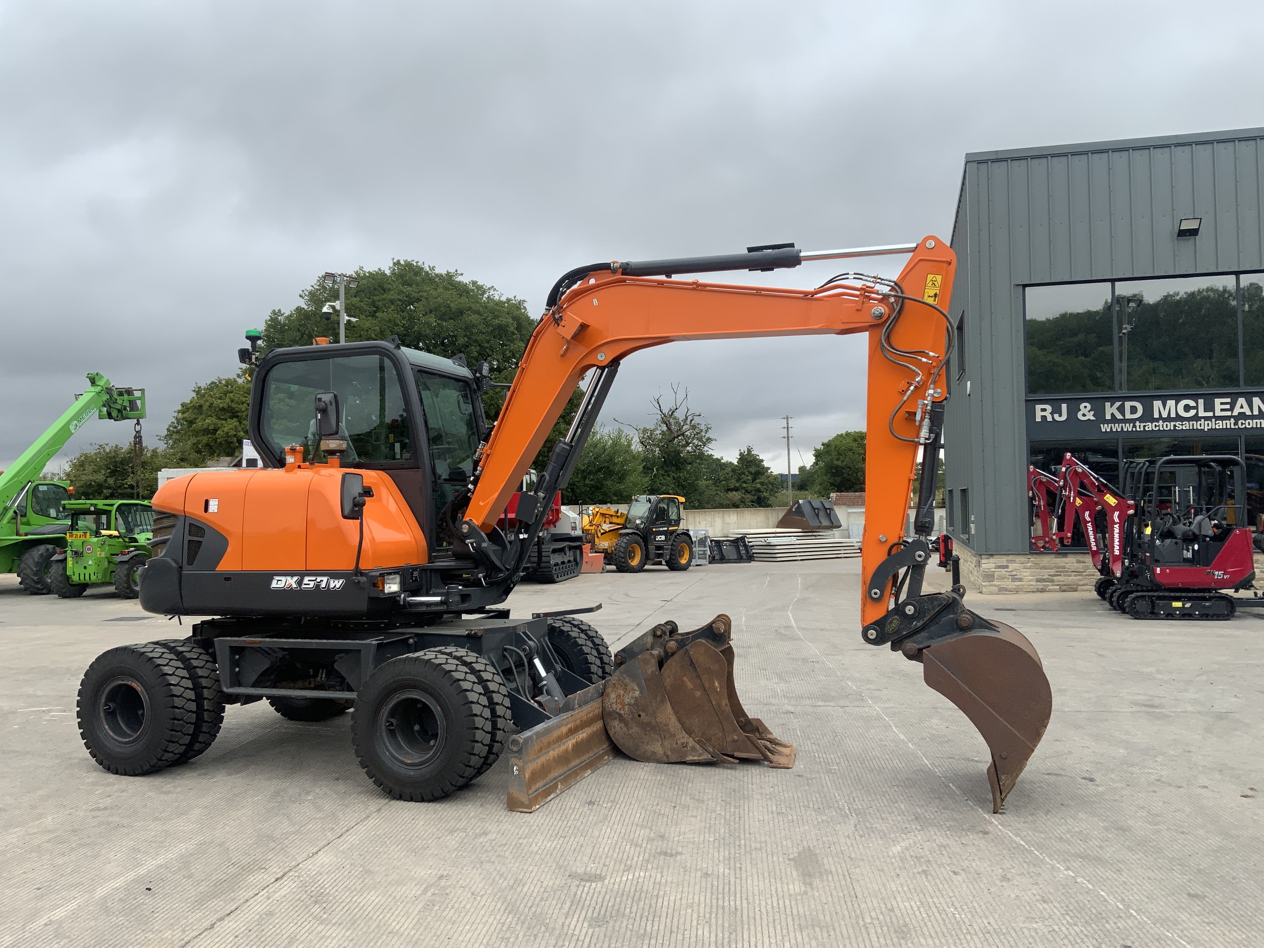 Doosan DX57 Wheeled Excavator (ST23100)