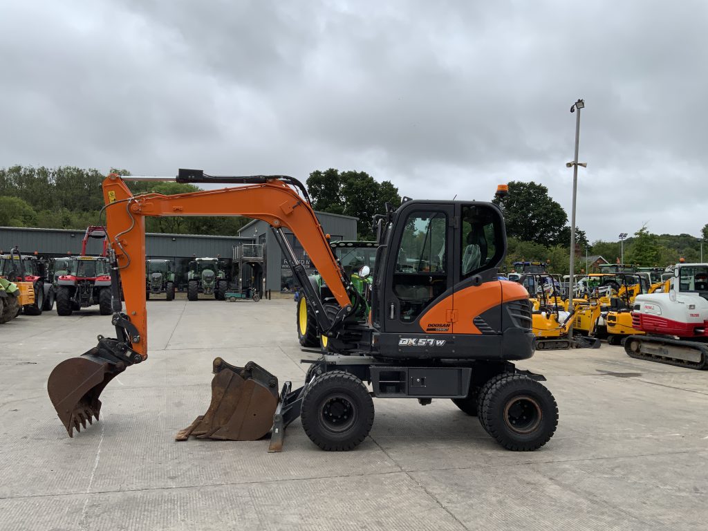 Doosan DX57 Wheeled Excavator (ST23100)