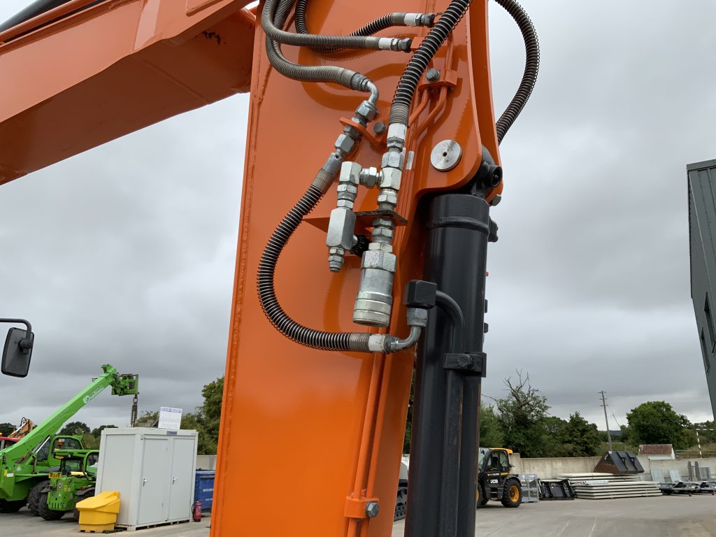 Doosan DX57 Wheeled Excavator (ST23100)