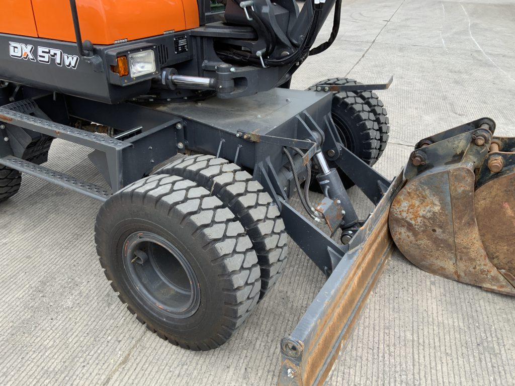 Doosan DX57 Wheeled Excavator (ST23100)