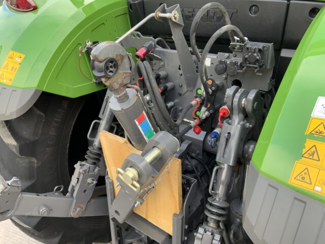 Fendt 722 Profi Plus Tractor (ST24772)