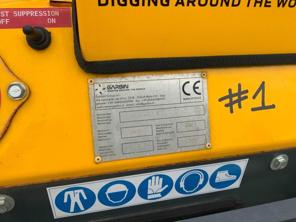 Garbin Fiber 450E Remote Control Tracked Excavator (ST22902)