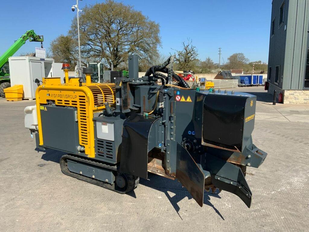 Garbin Fiber Remote Control Tracked Excavator 450E (ST22898)