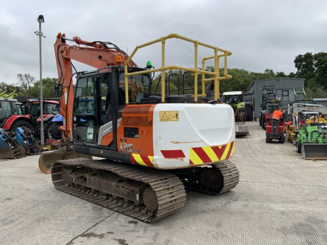 Hitachi Zaxis 130LCN-7 Digger (ST24443)