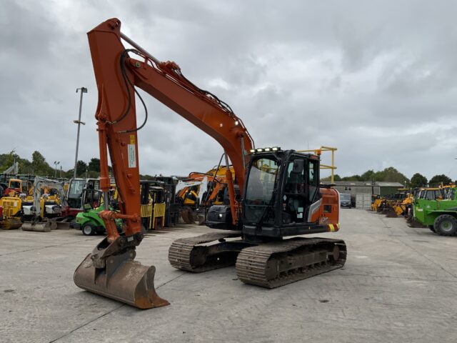 Hitachi Zaxis 130LCN-7 Digger (ST24443)