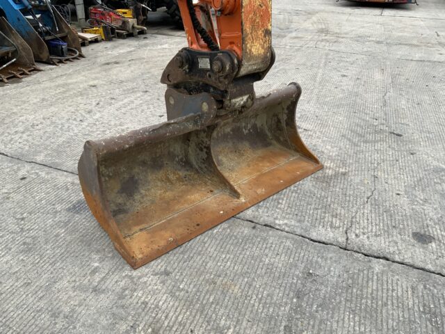 Hitachi Zaxis 130LCN-7 Digger (ST24443)