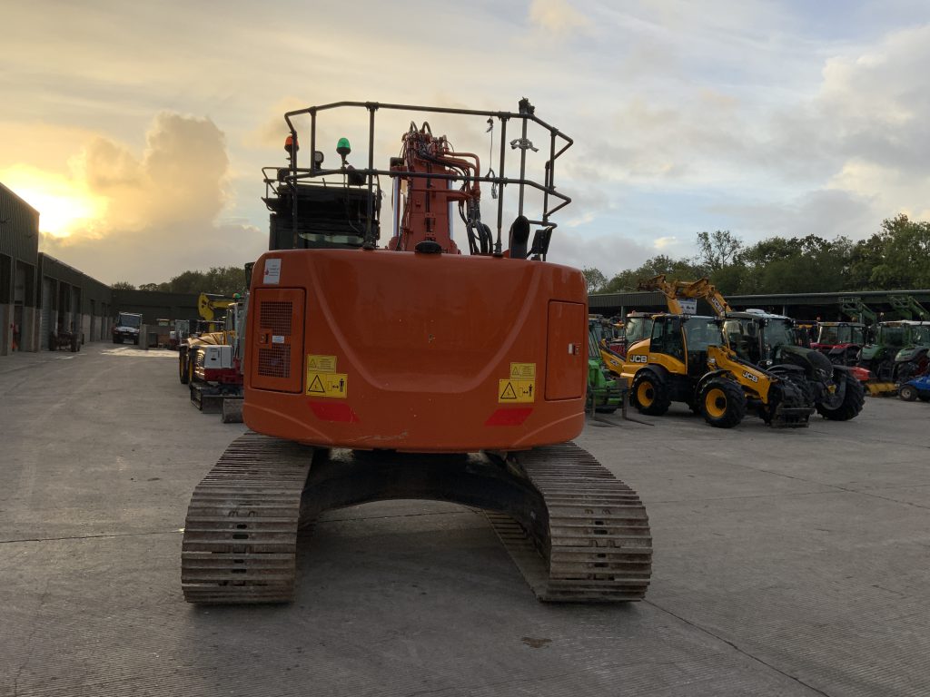 Hitachi Zaxis ZX225 us LC Digger (ST23966)