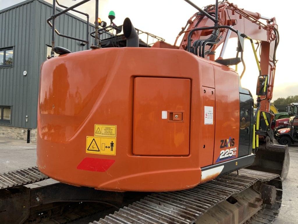 Hitachi Zaxis ZX225 us LC Digger (ST23966)