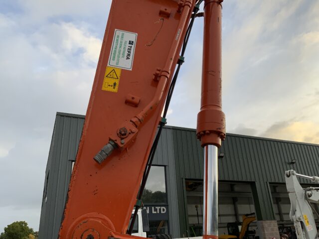 Hitachi Zaxis ZX225 us LC Digger (ST23966)