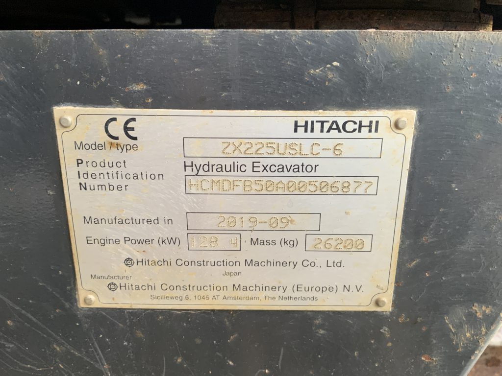 Hitachi Zaxis ZX225 us LC Digger (ST23966)