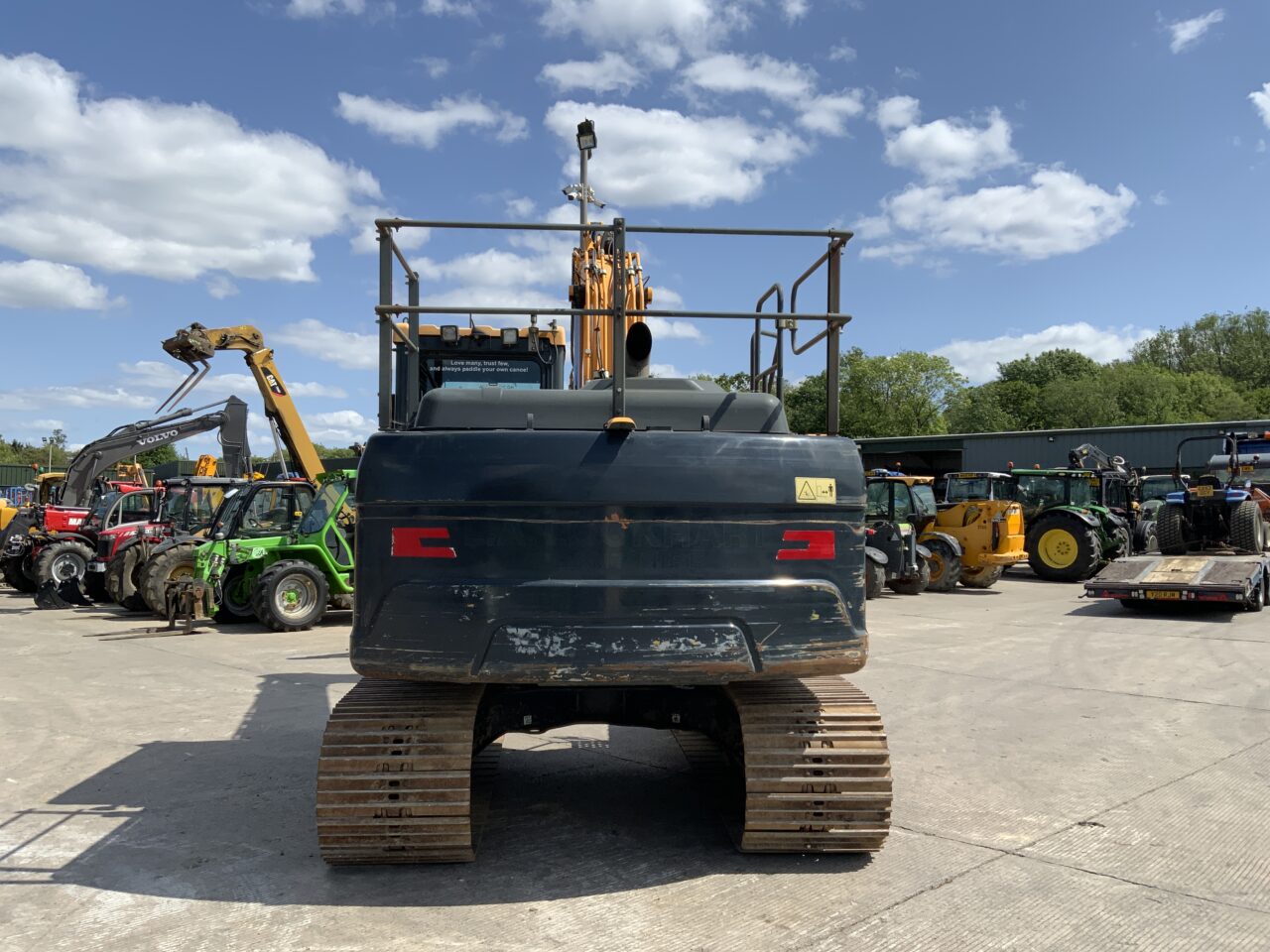 Hyundai HX140L Digger (ST23370)