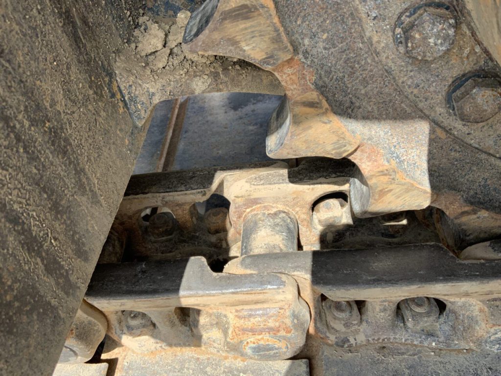 Hyundai HX140L Digger (ST23370)