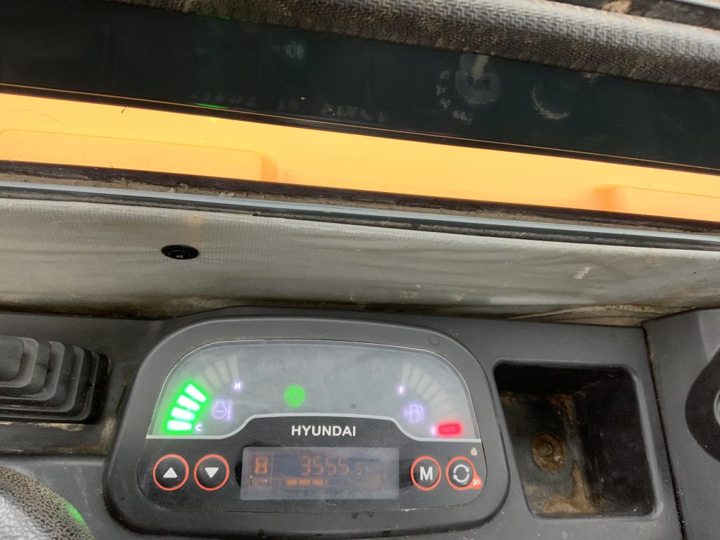 Hyundai Robex 27z-9 Digger (ST24418)