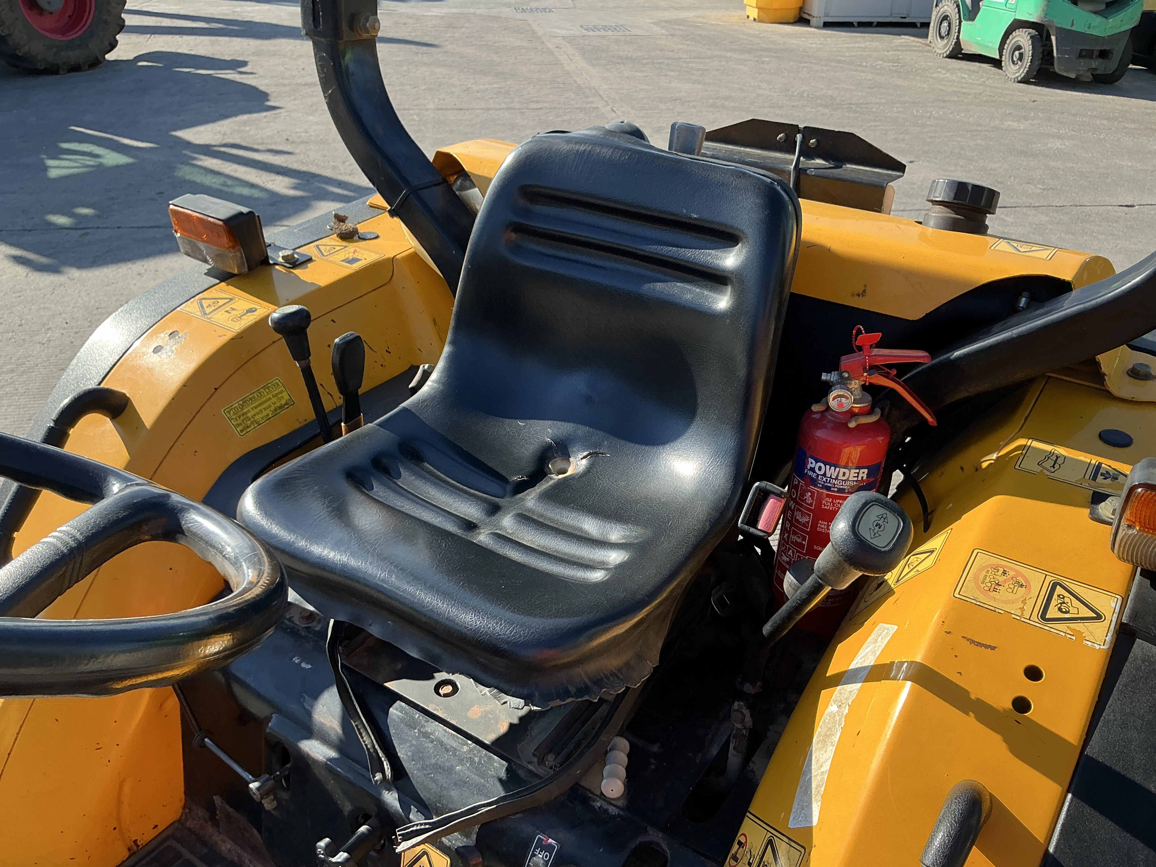 JCB 331 HST Compact Tractor (ST24601) JCB 331 HST Compact Tractor (ST24601)