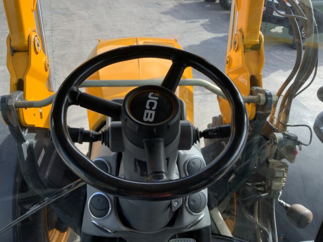 JCB 4220 Fastrac (ST24632)