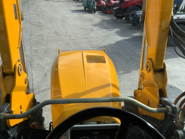 JCB 4220 Fastrac (ST24632)