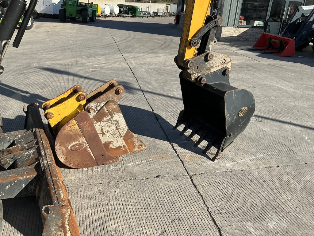 JCB 48Z-1 Digger (ST24549)