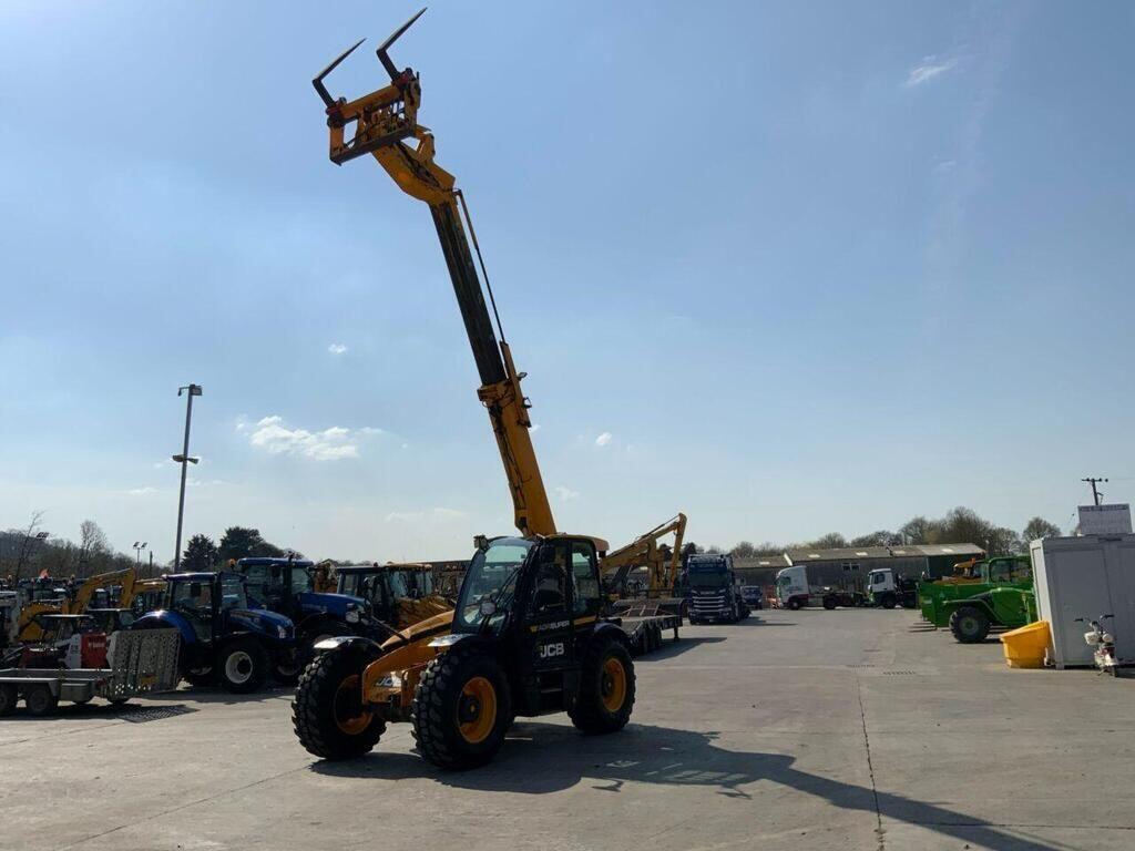 JCB 532-70 Agri Super Telehandler (ST22737)