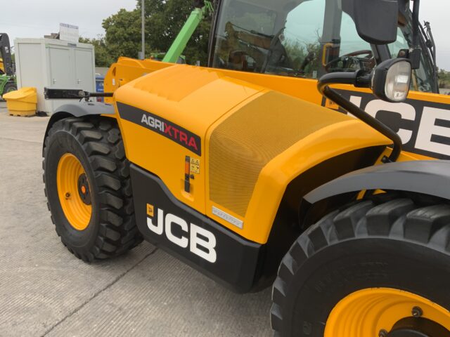 JCB 542-70 Agri Xtra Telehandler (ST23537)
