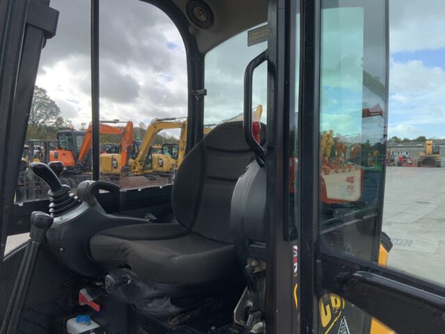 JCB 8026 CTS Digger (ST24930)