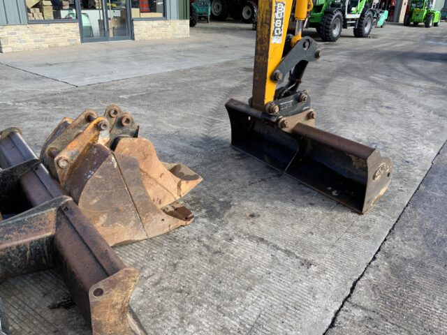 JCB 8080ZTS Digger (ST24367)