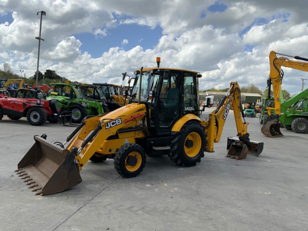 JCB Midi CX Wheeled Digger (ST23004)